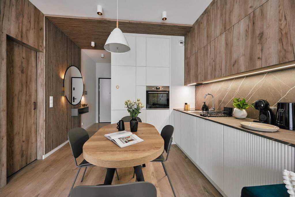Golden Dreams Luxury Apartments 103 Krakow Exterior photo